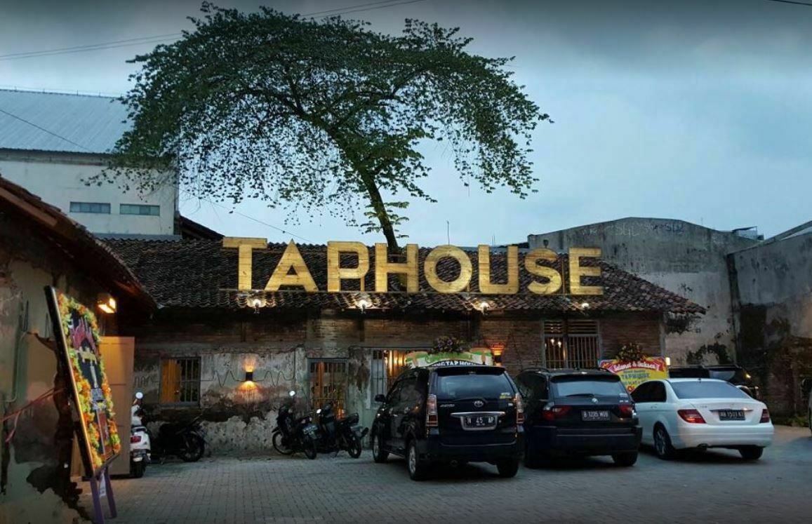 TapHouse Beer Garden & Beer House
