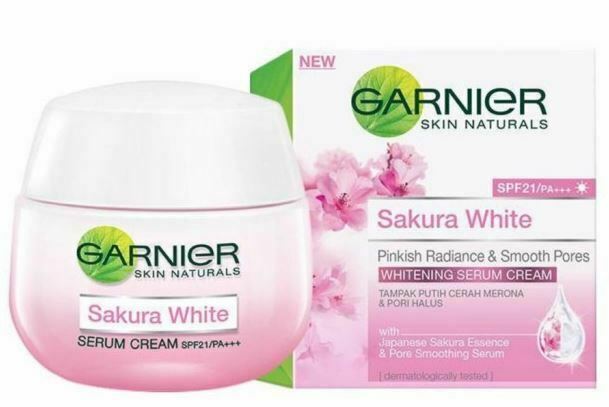 Moisturizer Garnier Sakura White Pinkish Radiance Whitening Cream
