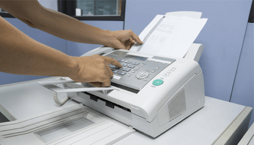 Mesin faks di kantor