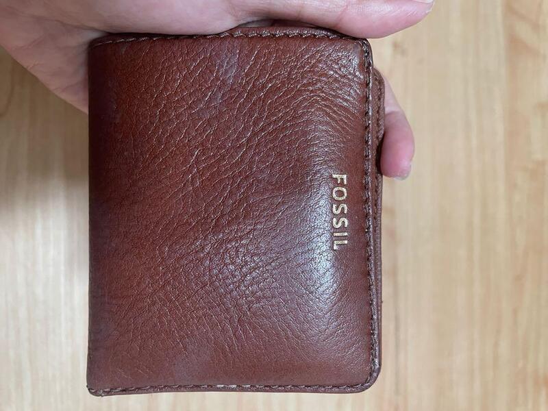 fossil wallet