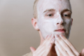 5 Urutan Skincare Pria untuk Wajah Glowing, Jangan Sampai Salah, ya!