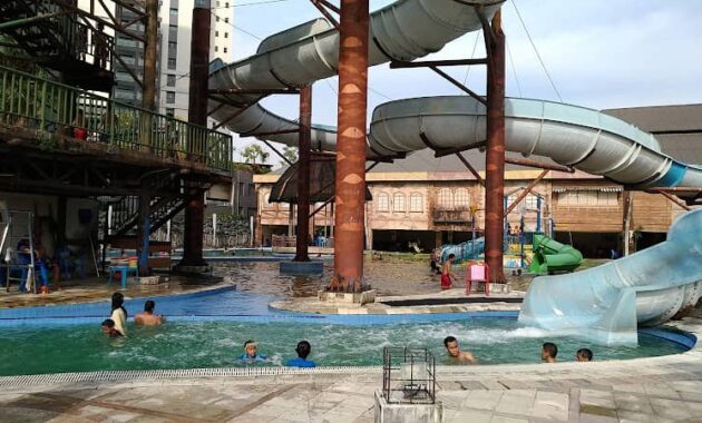 2. Waterfun Plaza Marina