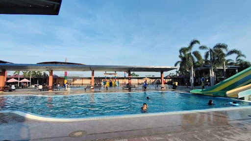 Malindo Swimming Pool
