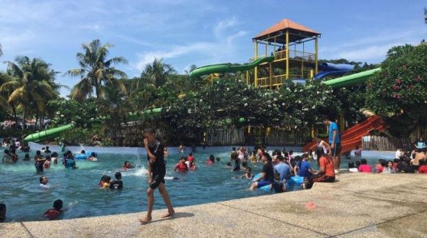 Pantai Cermin Waterpark