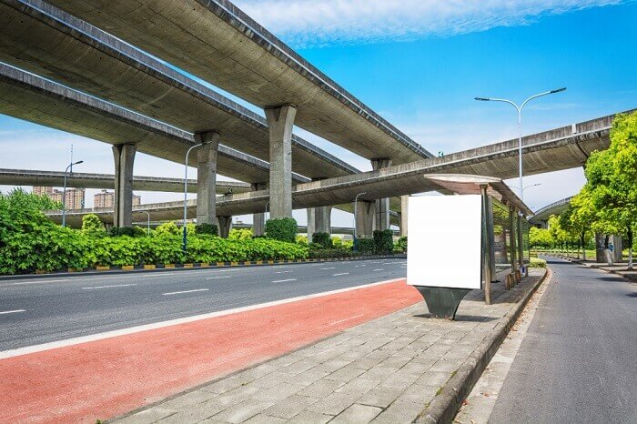 halte busway terdekat