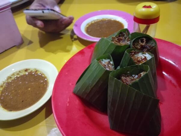 Nasi Uduk dan Ayam Goreng Betawi Ibu NingNung