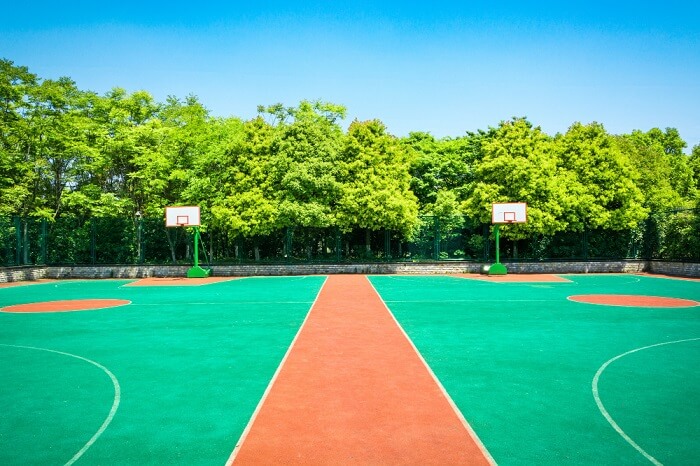 lapangan basket terdekat