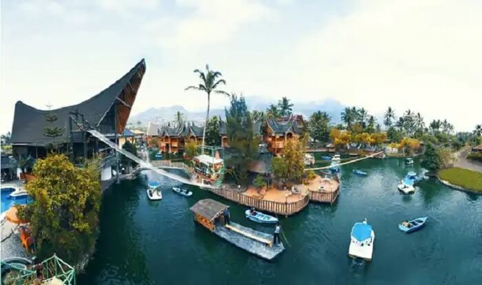 Danau Dariza Resort Hotel