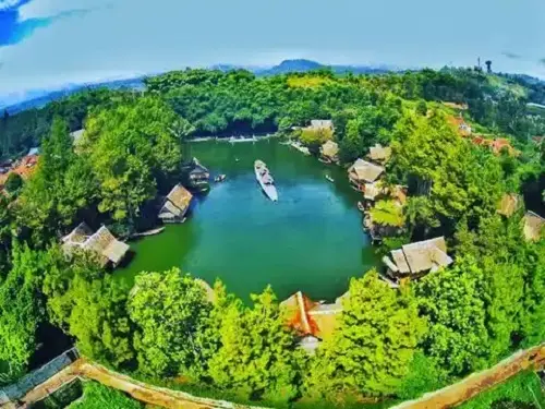 Kampung Sampireun Resort