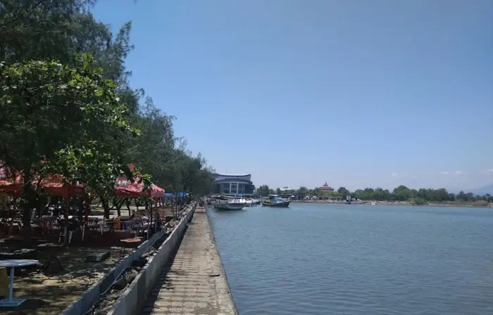 Pantai Marina