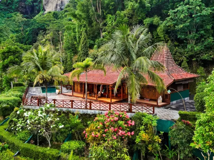 Villa Borobudur Resort