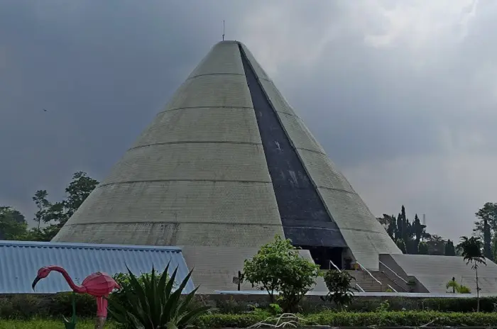 monumen yogya kembali