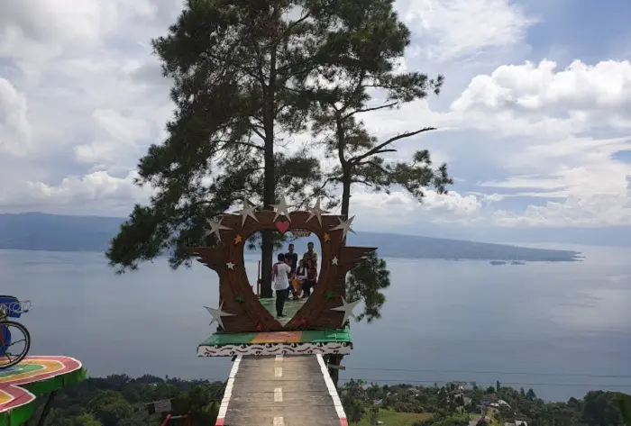 daya tarik Bukit Indah Simarjarunjung