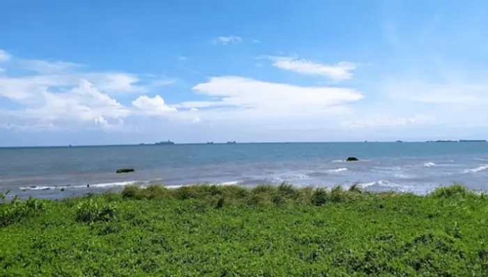 Pemandangan Pantai Baruna