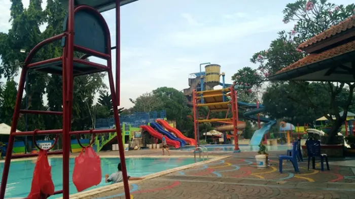 Wahana Permainan Air di FunPark Regensi