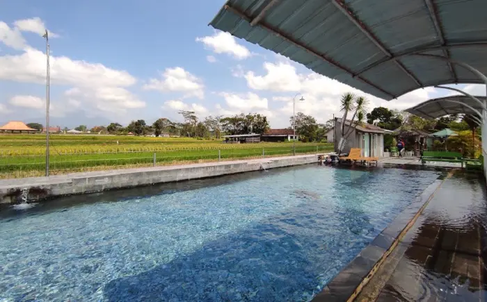 daya tarik Kolam Renang Pesona Alam Tirta