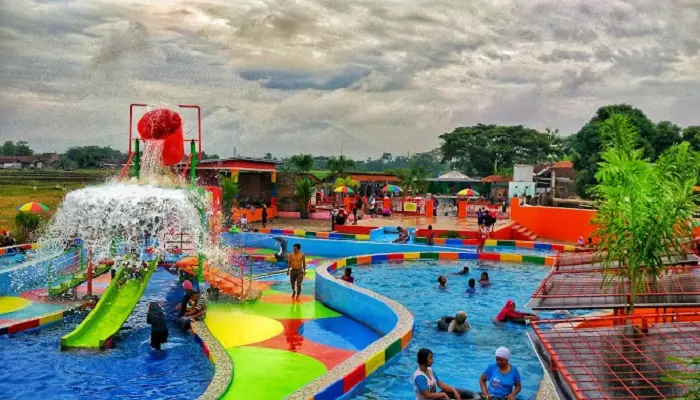 daya tarik Waterpark Pluneng