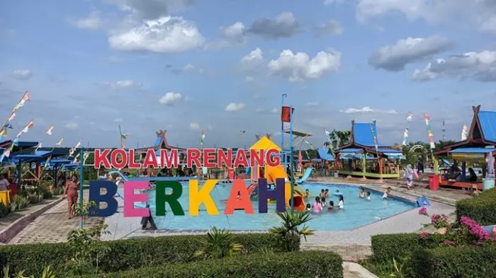 Kolam Renang Berkah