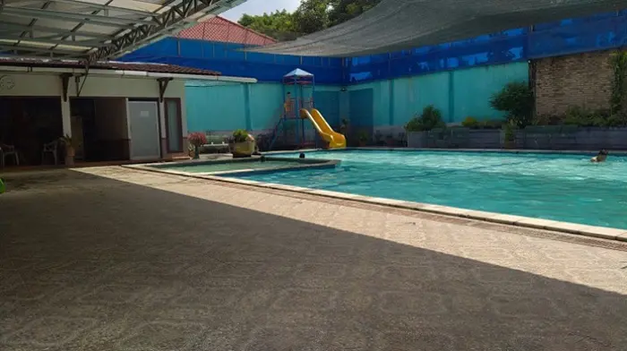 Sungai Sawang Swimming Pool